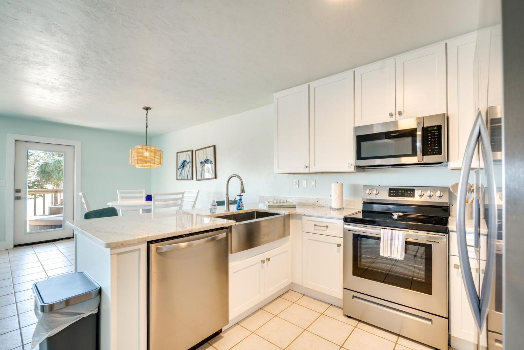 Cedar Key Condo With Balcony And Gulf Views! Kültér fotó